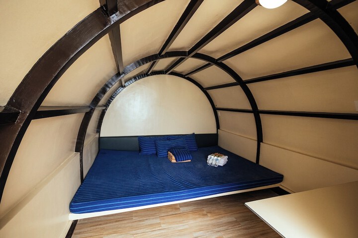 Room 17 of 66