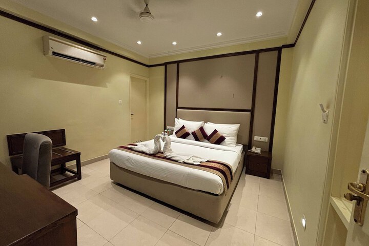 Room 18 of 65