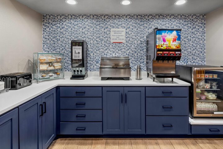 Breakfast/Coffee Service 38 of 43