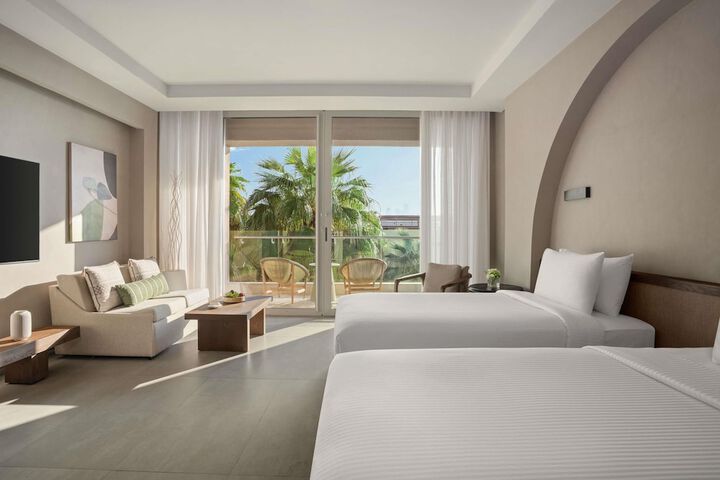 Room 54 of 208