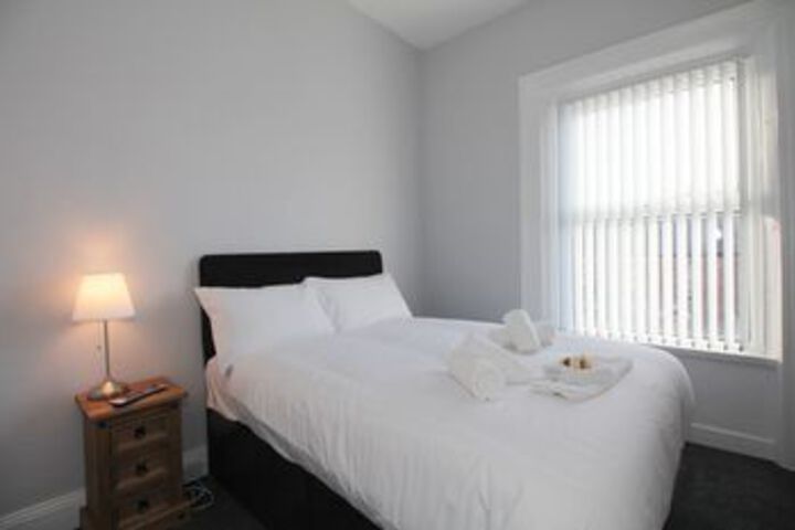Room 10 of 26