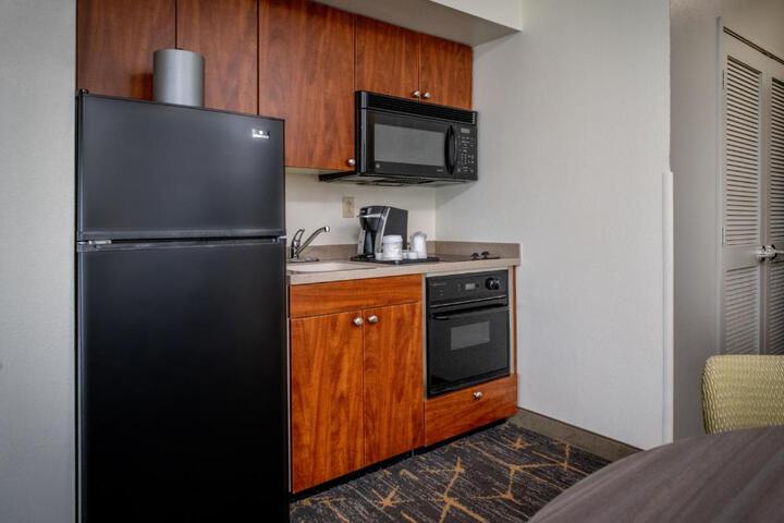 1 Bedroom Suite 2 Queen Beds Sofa (10 of 13)