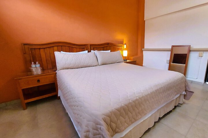 Room 10 of 41