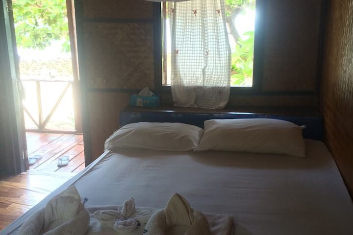 Room 13 of 42