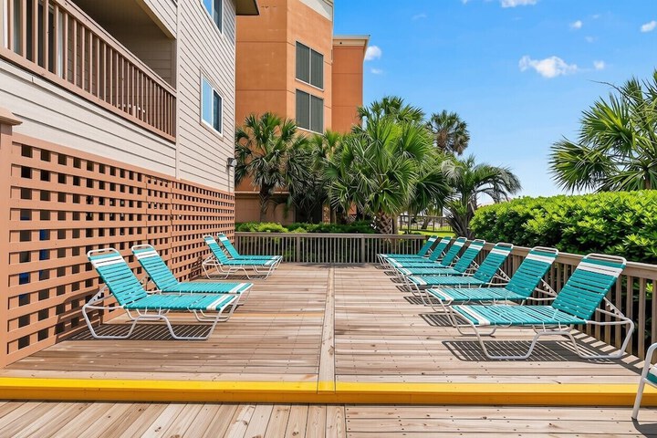 Sundeck