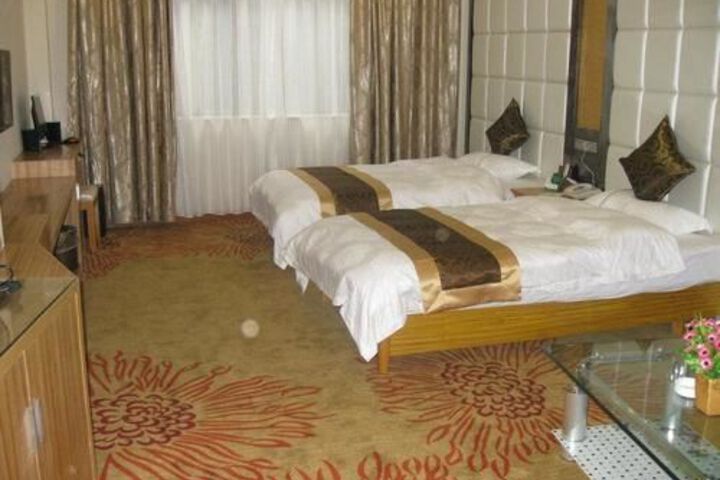Room 5 of 19