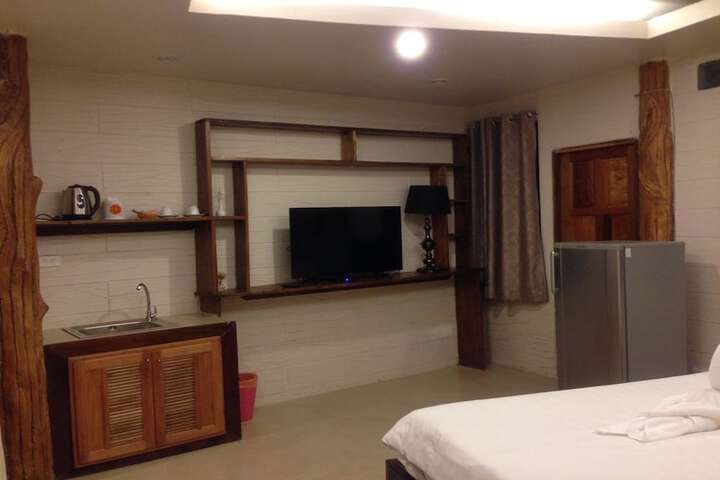 Room 21 of 34