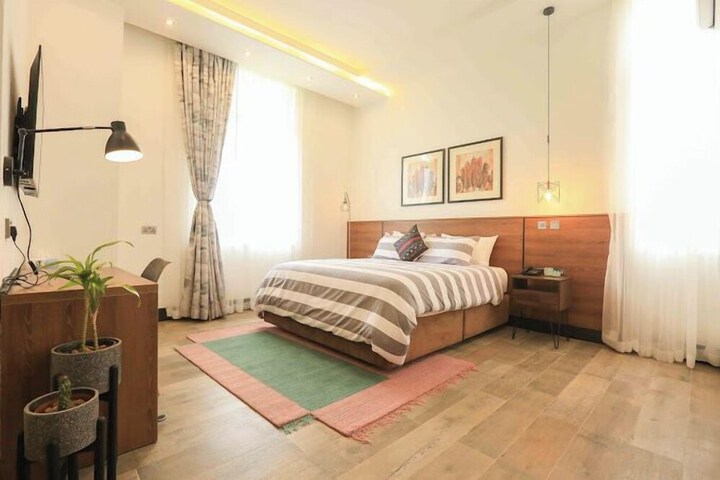 Room 17 of 57