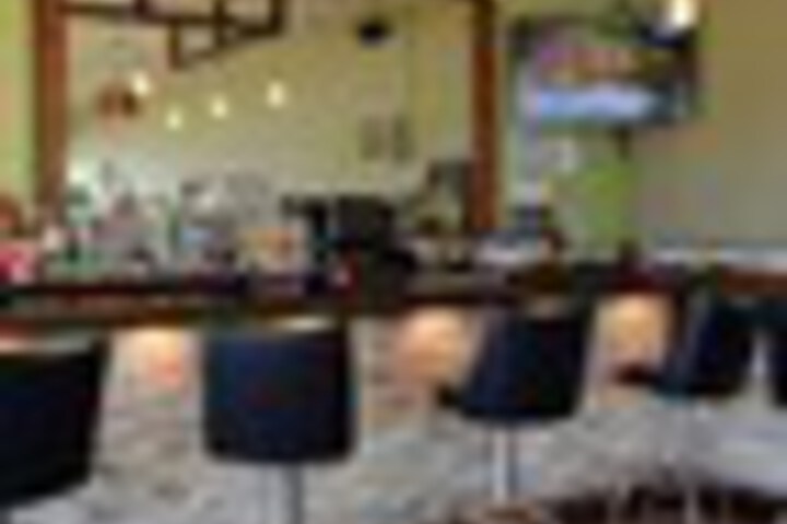 Lounge 416 of 549