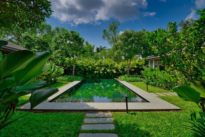 Pool 85 of 212