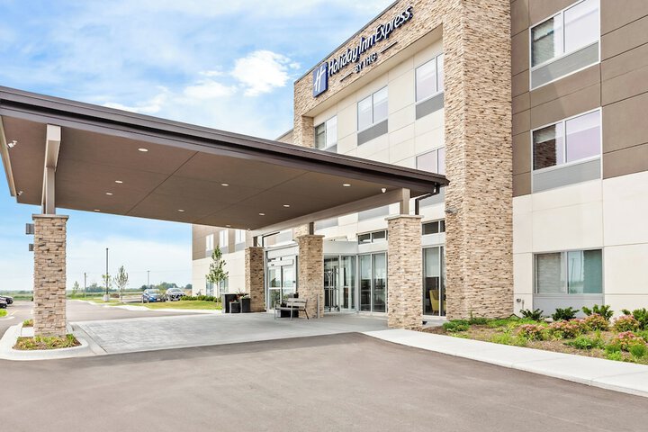 Hotel 37 of 40
