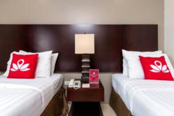 ZEN Rooms Cortes Street
