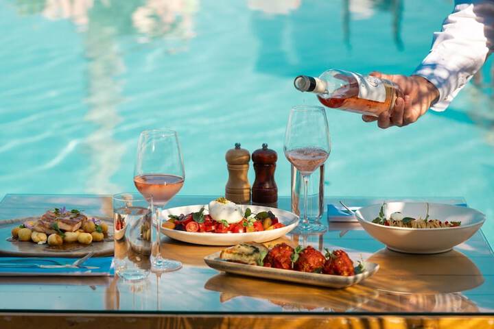 Dining 59 of 78