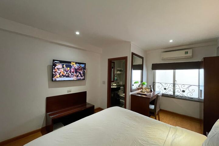 Room 19 of 30
