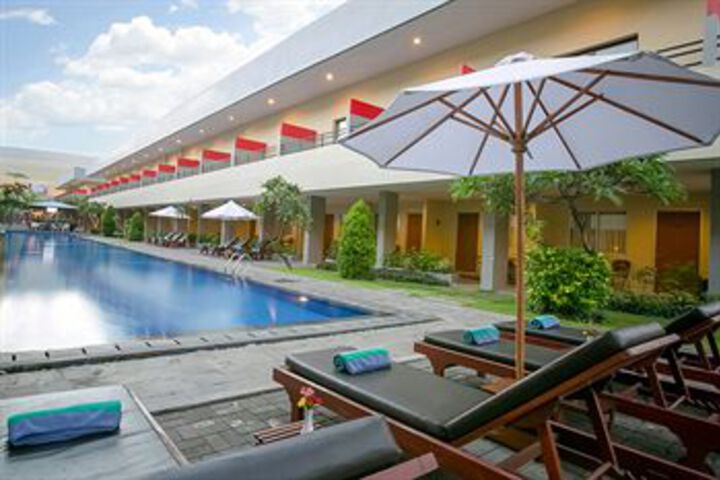 Kuta Station Hotel