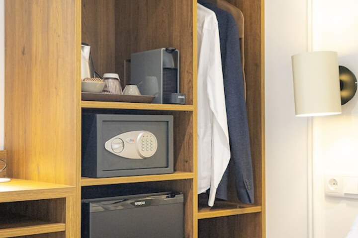 Room 18 of 41