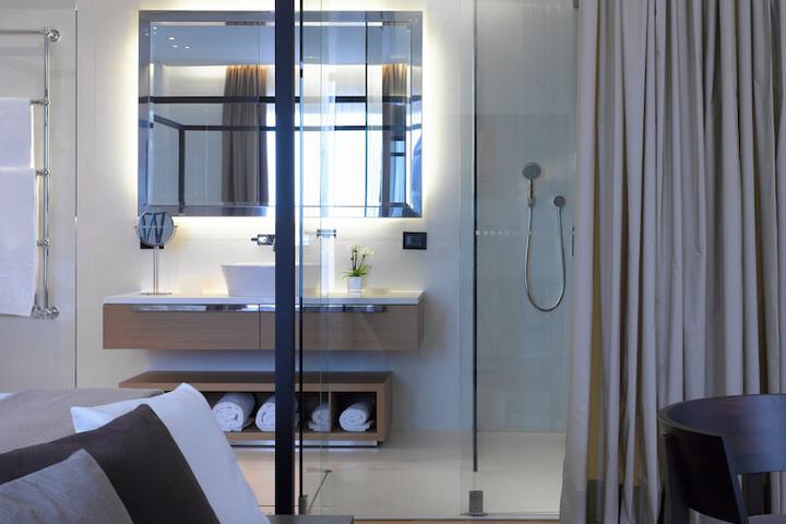 Clean Restrooms