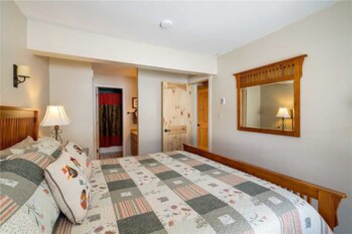 Room 38 of 43