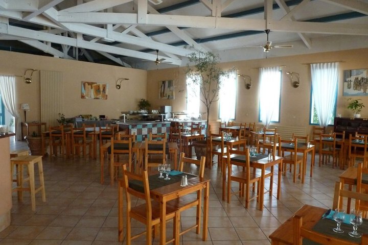 Dining 10 of 20