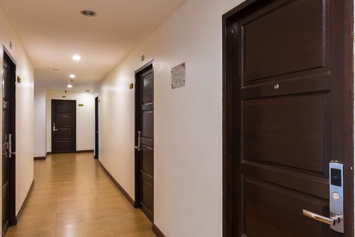 Ballroom/Hall 25 of 29