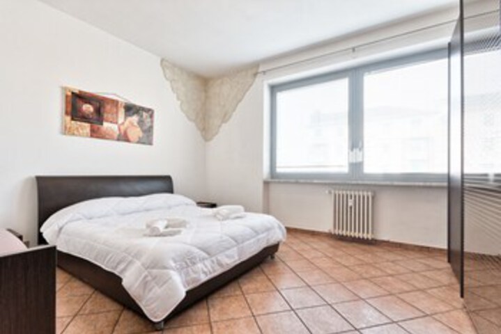 Room 10 of 20