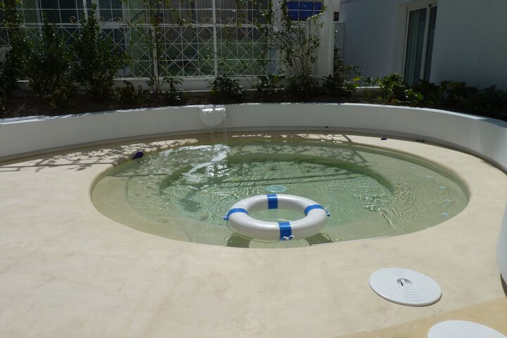 Sundeck 90 of 98
