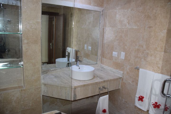 Room 2 of 56