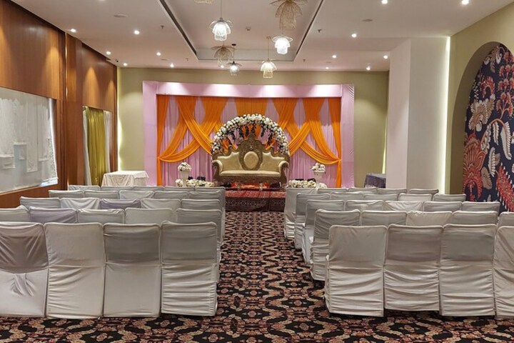 Ballroom/Hall 43 of 93