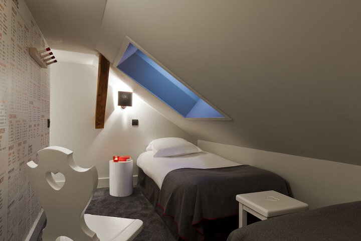 Room 7 of 39