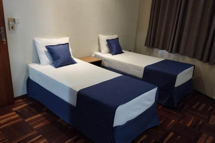 Room 25 of 113