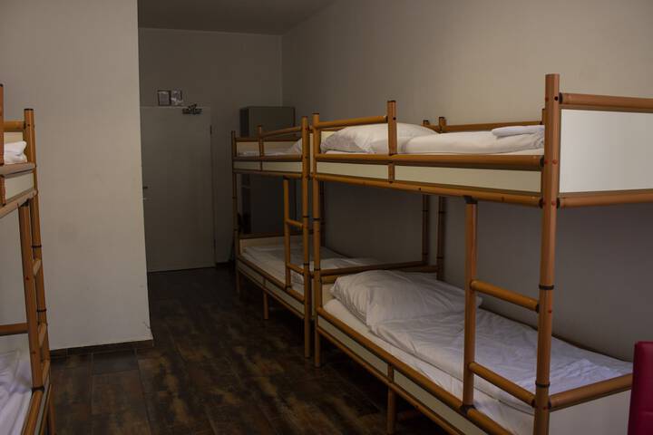 Room 20 of 52