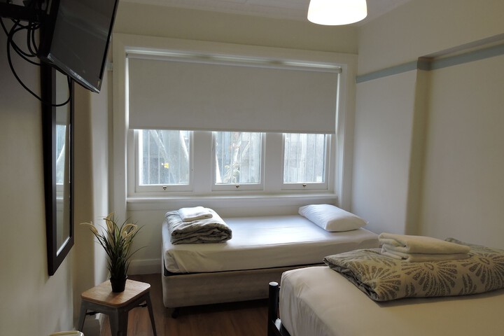 Room 34 of 61