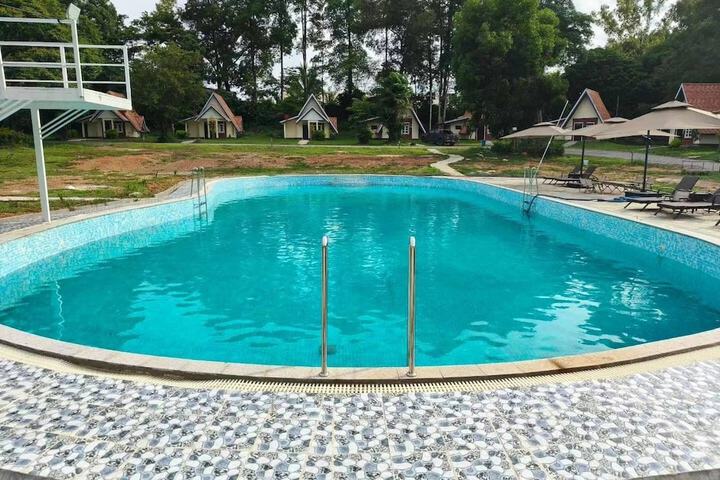 Pool 26 of 34