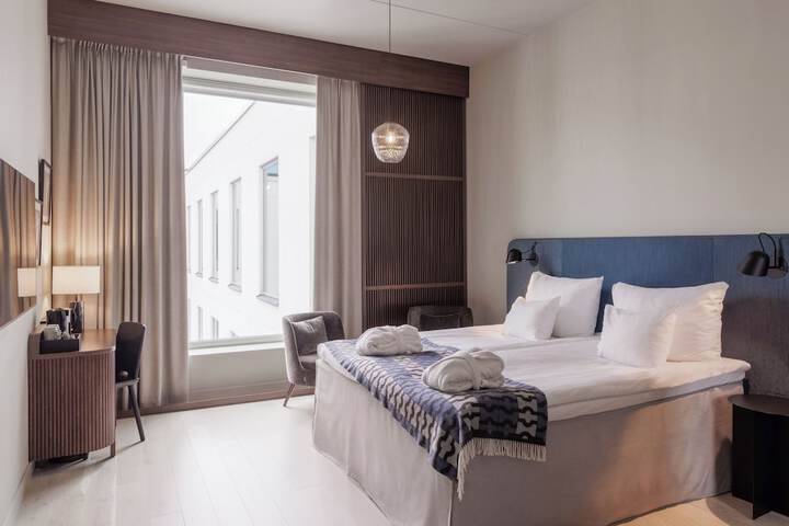 Room 20 of 100