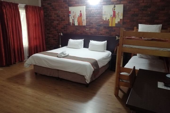 Room 14 of 105