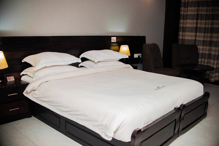 Room 9 of 41