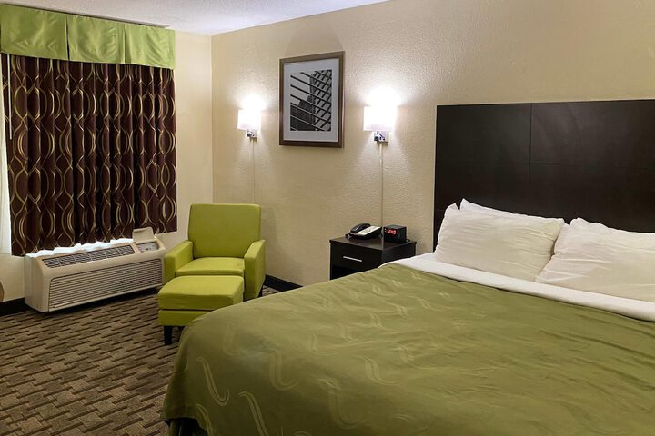 Room 10 of 35