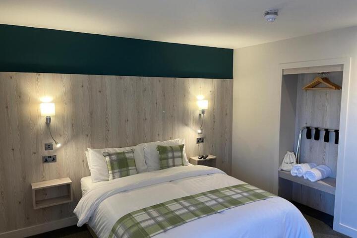 Hotel Suite Photo