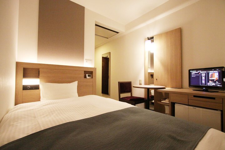 Room 4 of 31