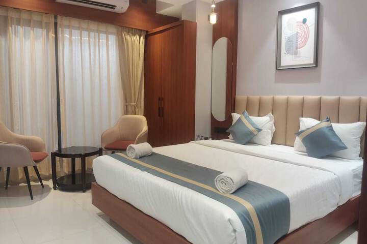 Room 16 of 34