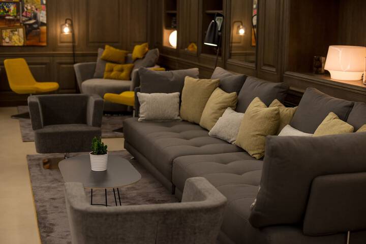 Hotel Interior 6 of 49