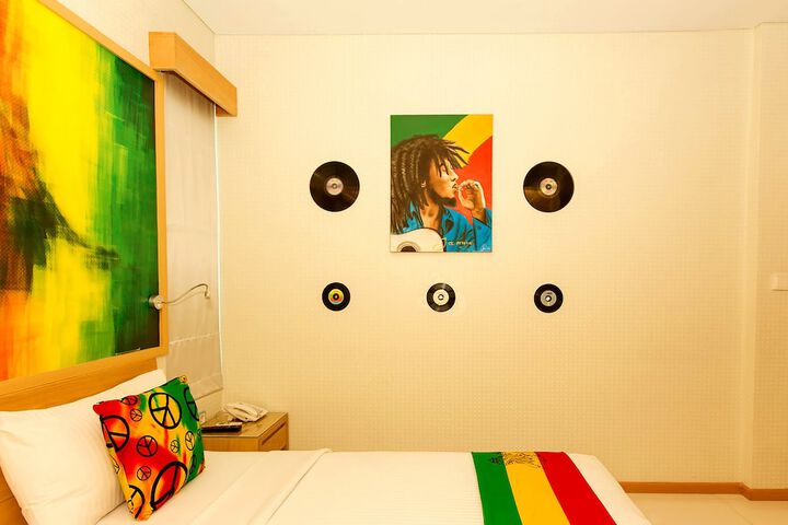 Room 5 of 60
