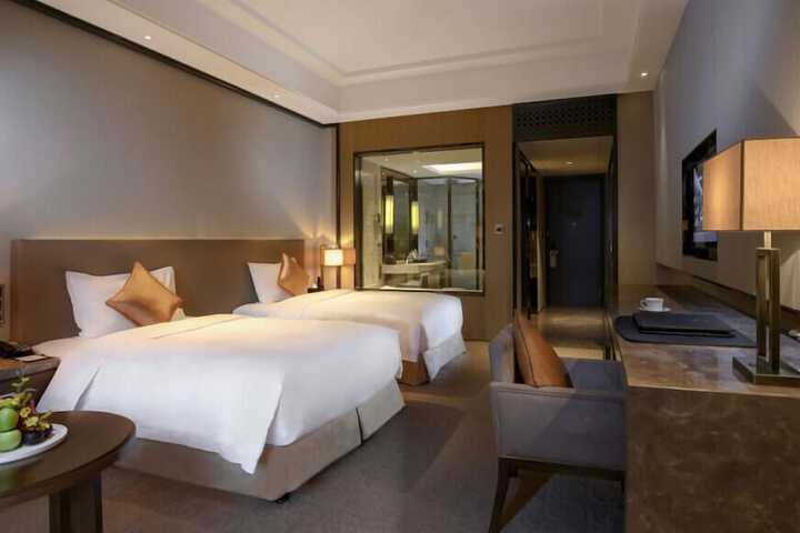 Room 3 of 25
