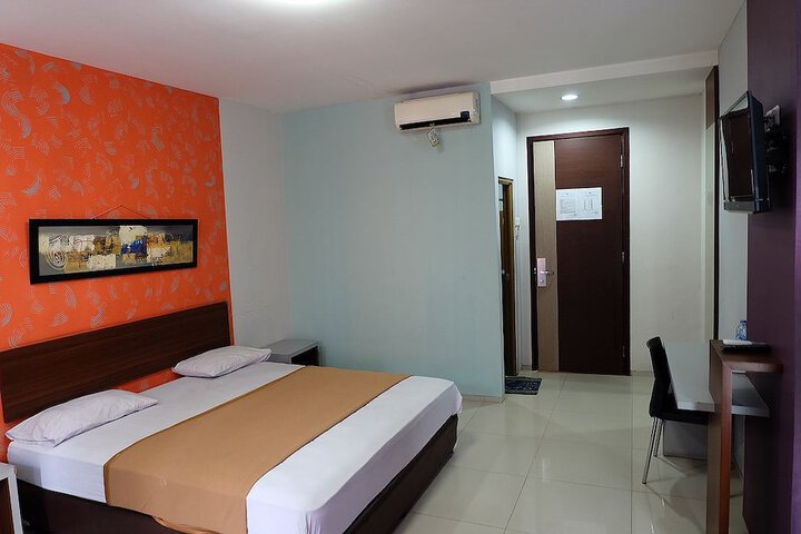 Room 5 of 20