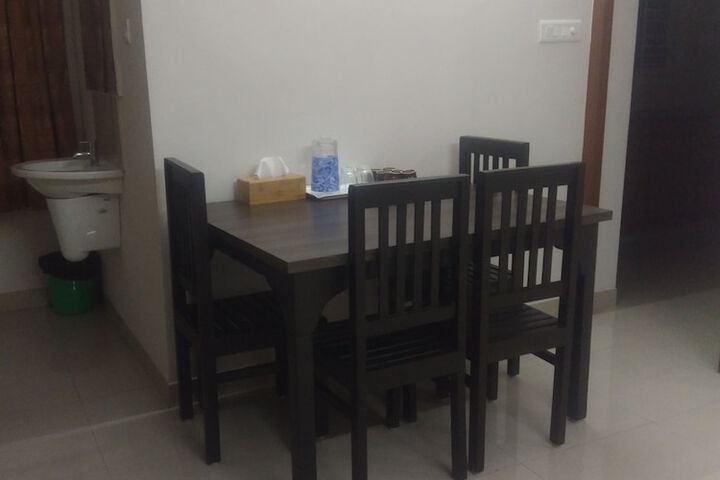Room 12 of 33