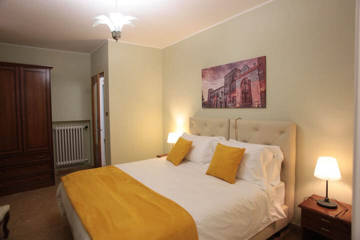 Room 3 of 10