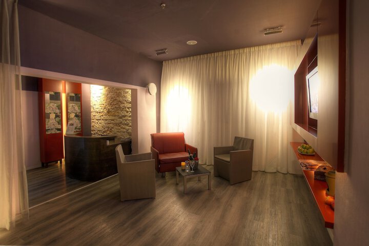 Spa 53 of 65