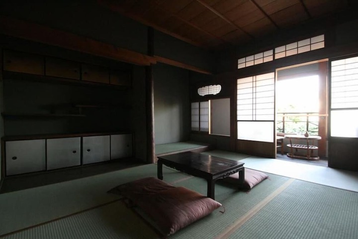 Room 47 of 107