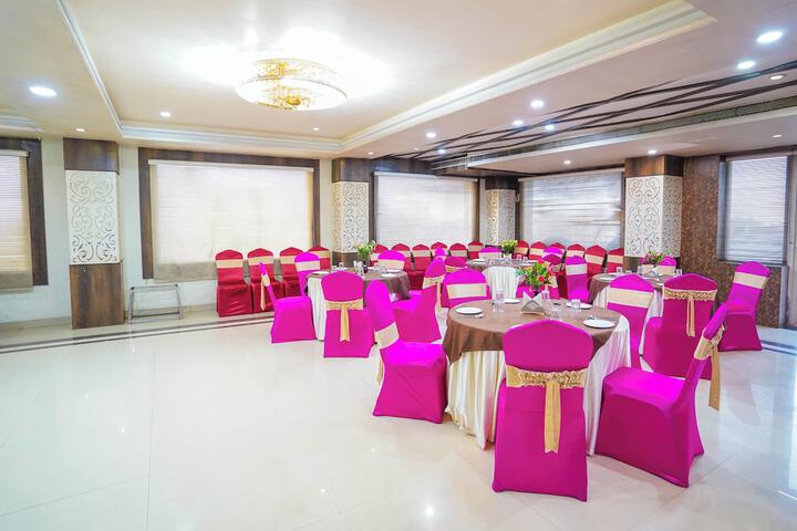 Ballroom/Hall 59 of 75