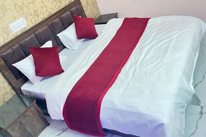 Room 5 of 15